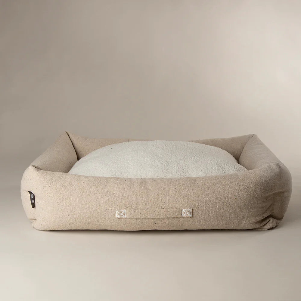 Empty Scruffs Eden box dog bed cream showing structured sides and sherpa centre