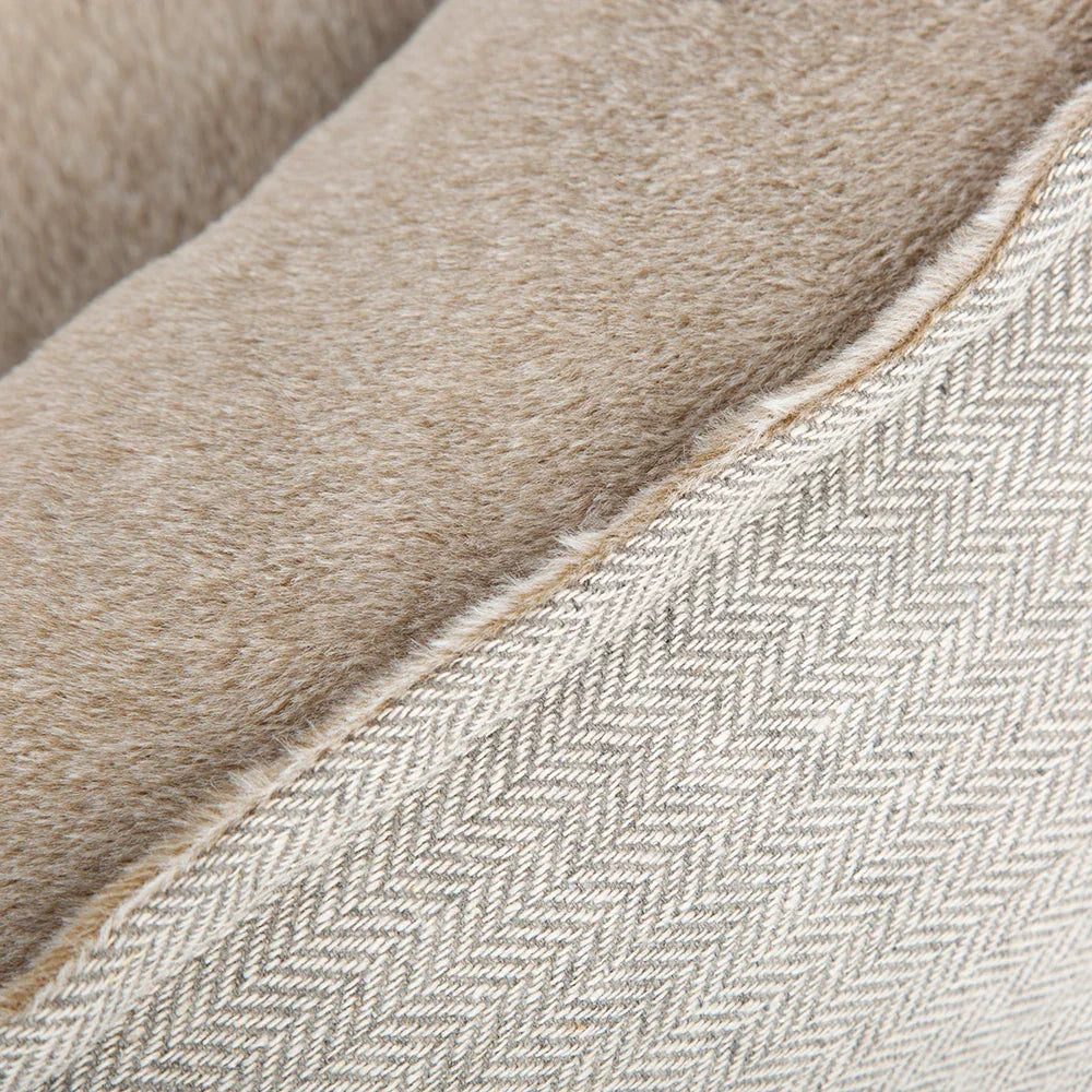 Close up of Scruffs Harvard pearl grey herringbone fabric and plush sleep surface